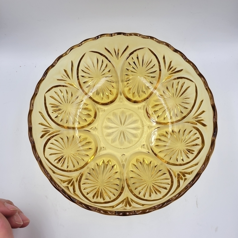 Medallion from Anchor Hocking, from the 1960s in Honey Gold Salad Bowl Dish
